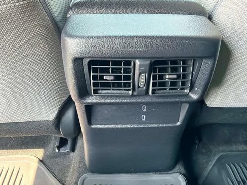 Used 2025 Toyota 4Runner SR5 AWD/4WD image 17