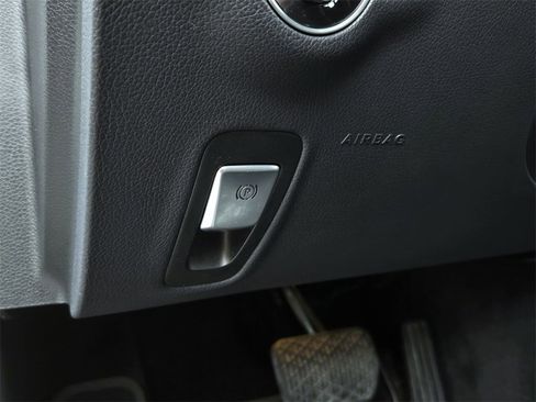 Used 2017 Mercedes-Benz E 300 image 16