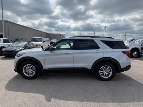 New 2026 Ford Explorer Active RWD image 37
