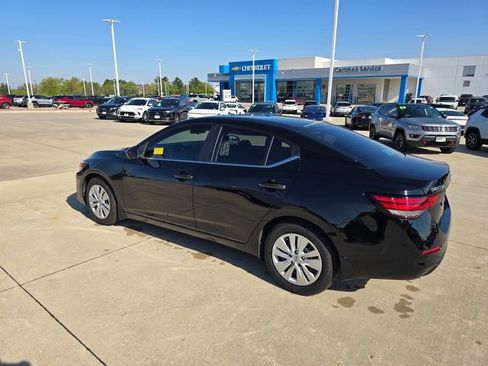 Used 2025 Nissan Sentra S FWD image 6