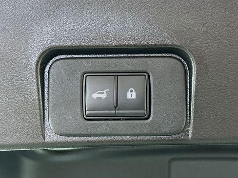Used 2023 Nissan Rogue SV w/ SV Premium B Package FWD image 30