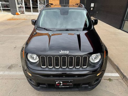 Used 2018 Jeep Renegade Latitude image 8