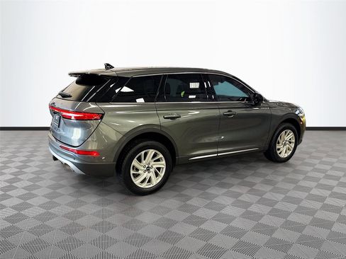 Used 2023 Lincoln Corsair AWD w/ Towing Package image 7