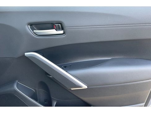 Used 2024 Toyota Corolla Cross XLE w/ Convenience Package image 20