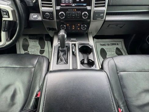 Used 2015 Ford F150 Lariat image 20