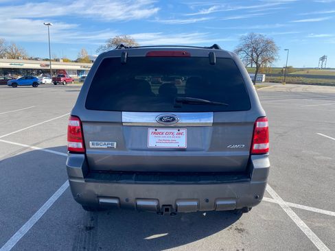 Used 2009 Ford Escape Limited image 4