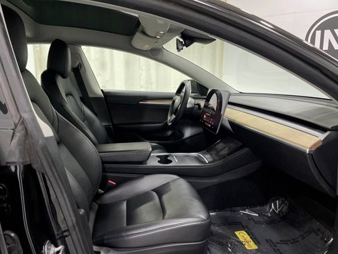 Used 2022 Tesla Model 3 Standard Range RWD image 29