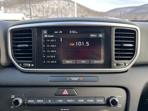 Used 2020 Kia Sportage LX w/ LX Popular Package image 16