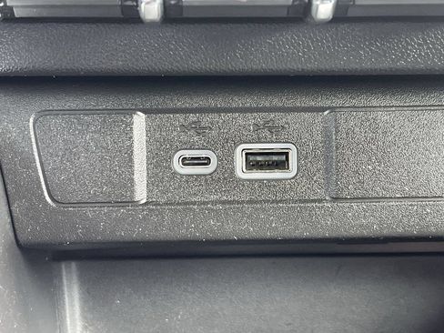 Used 2023 Chevrolet Colorado LT w/ LT Convenience Package III AWD/4WD image 36