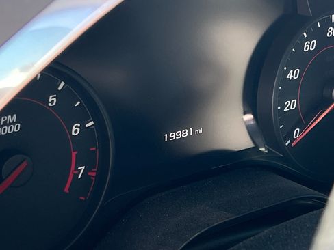 Used 2016 Chevrolet Camaro SS RWD image 9
