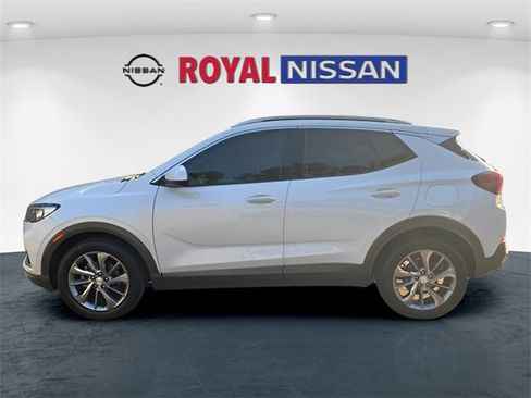 Used 2023 Buick Encore GX Essence w/ Experience Buick Package image 4