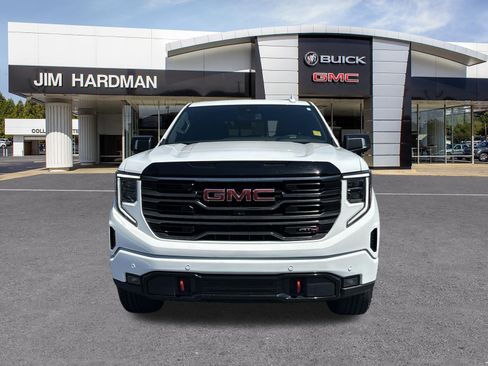 Used 2025 GMC Sierra 1500 AT4 w/ AT4 Premium Package AWD/4WD image 2