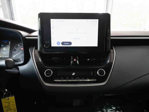 Used 2024 Toyota Corolla LE image 17