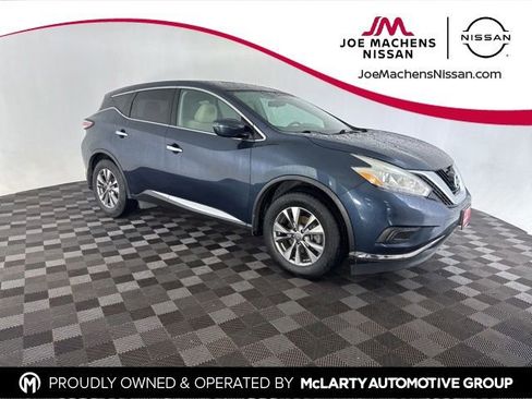Used 2017 Nissan Murano S FWD image 1