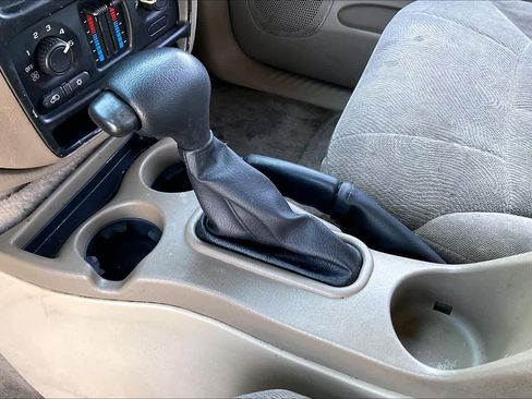 Used 2004 Chevrolet TrailBlazer LS image 16