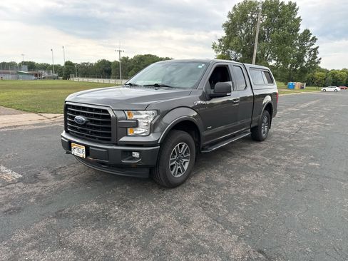 Used 2017 Ford F150 XLT w/ Equipment Group 302A Luxury AWD/4WD image 4