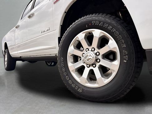 Used 2025 RAM 3500 Laramie AWD/4WD image 28