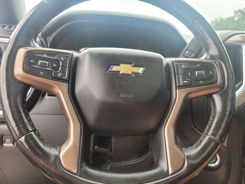 Used 2021 Chevrolet Silverado 1500 High Country w/ Technology Package AWD/4WD image 31
