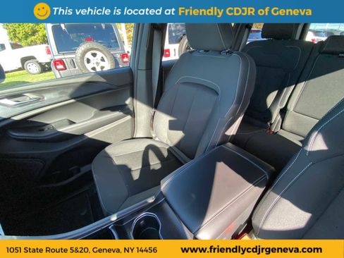 Used 2025 Jeep Grand Cherokee Laredo X w/ Luxury Tech Group I image 11