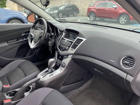 Used 2014 Chevrolet Cruze LT FWD image 17