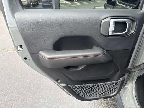 Used 2019 Jeep Wrangler Unlimited Rubicon w/ Advanced Safety Group AWD/4WD image 25