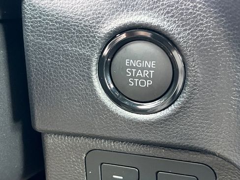 Used 2025 Toyota Tundra SR5 w/ SR5 Premium Package AWD/4WD image 18