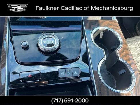 Used 2026 Cadillac Escalade Platinum Sport w/ LPO, ONYX Package AWD/4WD image 27