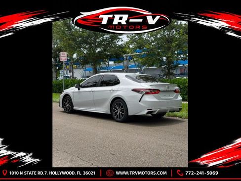 Used 2023 Toyota Camry SE FWD image 2