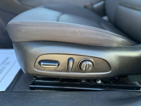 Used 2023 Chevrolet Malibu LT FWD image 18