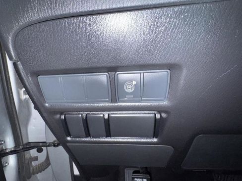 Used 2021 Nissan Armada SV image 15