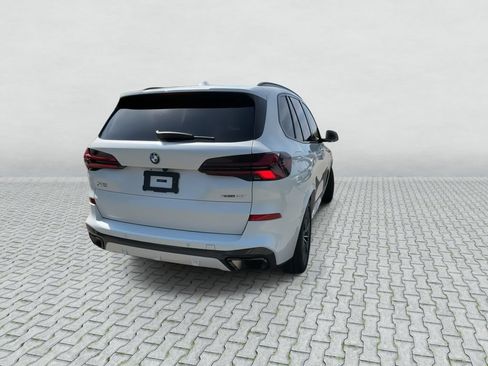 Used 2025 BMW X5 xDrive40i w/ M Sport Package AWD/4WD image 7