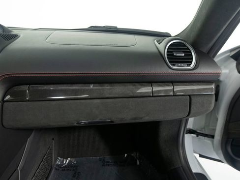 Certified 2022 Porsche 718 Cayman GT4 RWD image 39