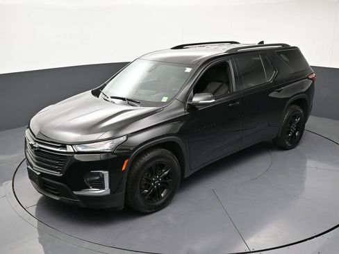 Used 2023 Chevrolet Traverse LT w/ Midnight/Sport Edition AWD/4WD image 16