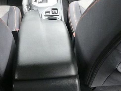 Used 2020 Subaru Crosstrek 2.0i Premium image 29