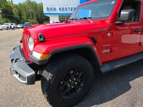 Used 2019 Jeep Wrangler Unlimited Sahara w/ Dual Top Group AWD/4WD image 31
