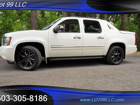Used 2012 Chevrolet Avalanche LTZ AWD/4WD image 5