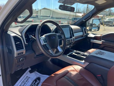 Used 2022 Ford F350 King Ranch image 11