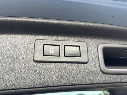Certified 2022 Subaru Forester Touring AWD/4WD image 28