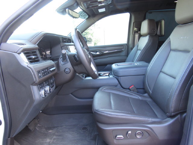 Used 2023 GMC Yukon Denali w/ Denali Reserve Package AWD/4WD image 10