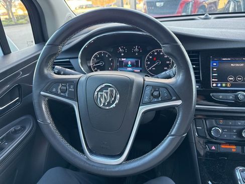 Used 2022 Buick Encore Preferred w/ Safety Package image 40