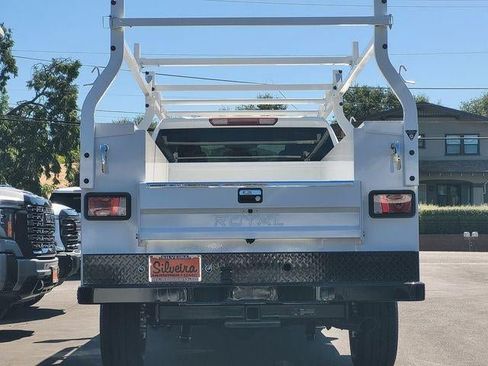 New 2026 GMC Sierra 2500 Pro w/ Convenience Package RWD image 5