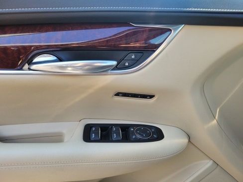 Used 2019 Cadillac XT5 Luxury image 35