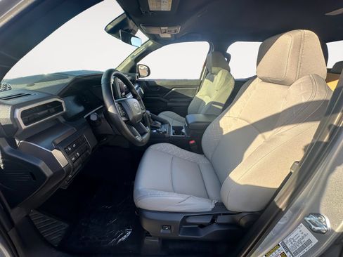 Certified 2026 Toyota Tacoma SR5 AWD/4WD image 9