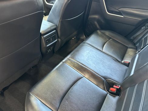 Used 2021 Toyota RAV4 XLE Premium image 12