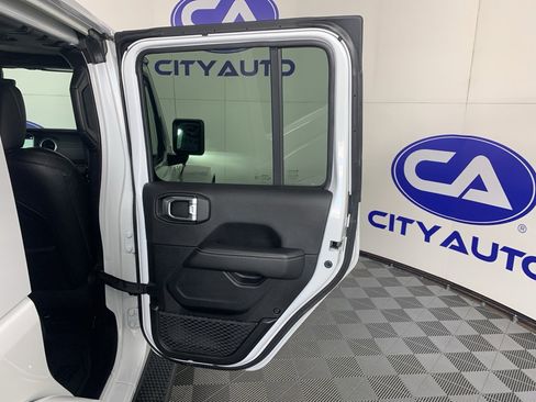 Used 2022 Jeep Wrangler Unlimited Sahara w/ Cold Weather Group image 36