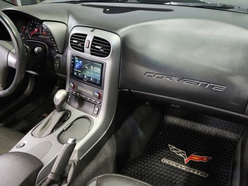 Used 2006 Chevrolet Corvette Convertible w/ Preferred Equipment Group image 20