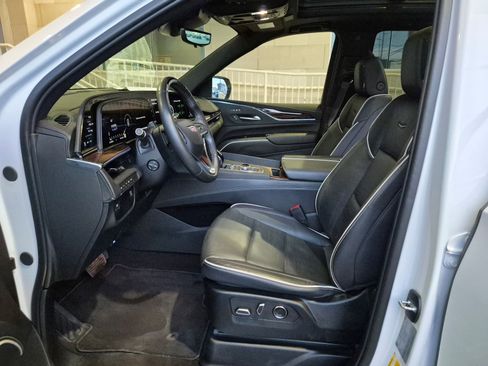 Certified 2024 Cadillac Escalade Premium Luxury AWD/4WD image 26