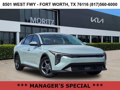 New 2025 Kia K4 LXS