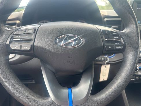 Used 2019 Hyundai Veloster 2.0 image 15