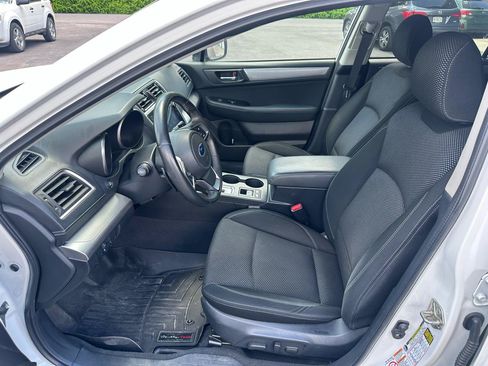 Used 2019 Subaru Outback 2.5i Premium AWD/4WD image 10